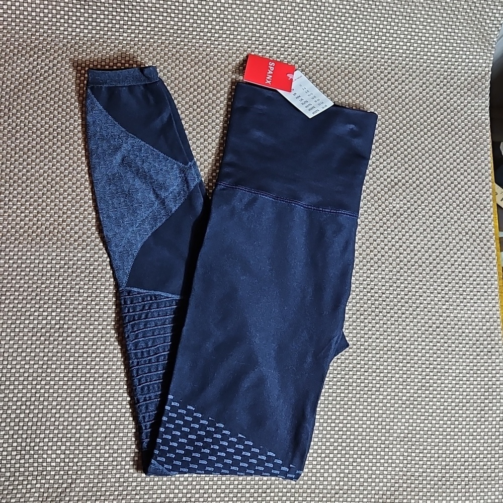 SPANX Seamless Moto Leggings, Indigo Sky, Size M. - Picture 3 of 5